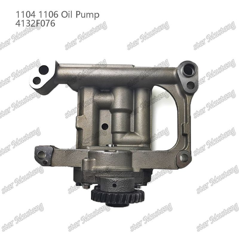 1104 1106 Pompe à huile 4132F076 Adaptée aux pièces de réparation de moteurs mécaniques diesel Kubota
