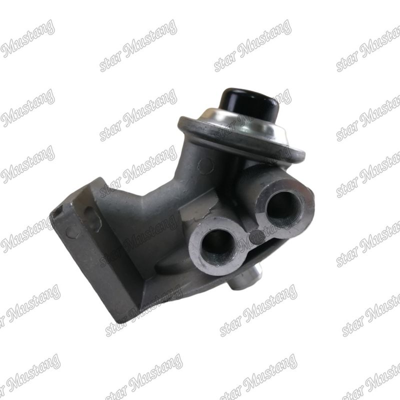 Siège de filtre diesel SK200-8 adapté aux pièces du moteur Deutz
