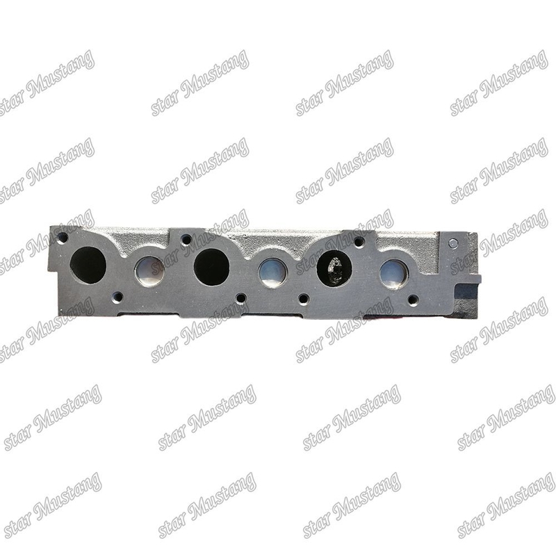 Tête de cylindre D1302 D1402 17325-03044 17325-03040 17331-03040 17331-03045 Convient pour les pièces du moteur KUBOTA